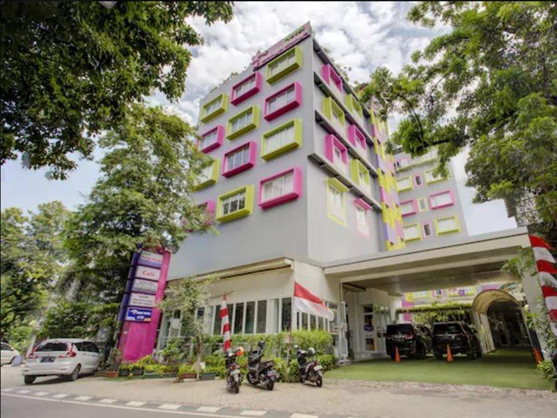 Hotel O Gambir Near Juanda Station Formerly Bunga Dahlia Yakarta Exterior foto