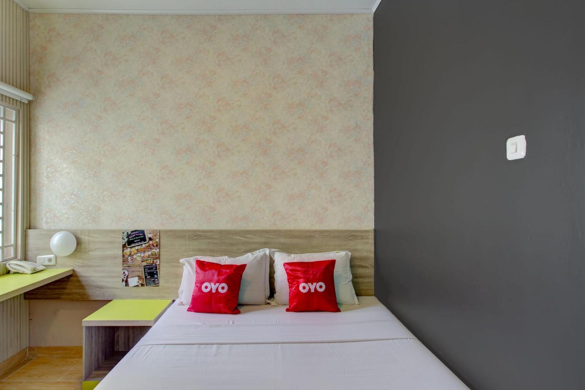 Hotel O Gambir Near Juanda Station Formerly Bunga Dahlia Yakarta Exterior foto