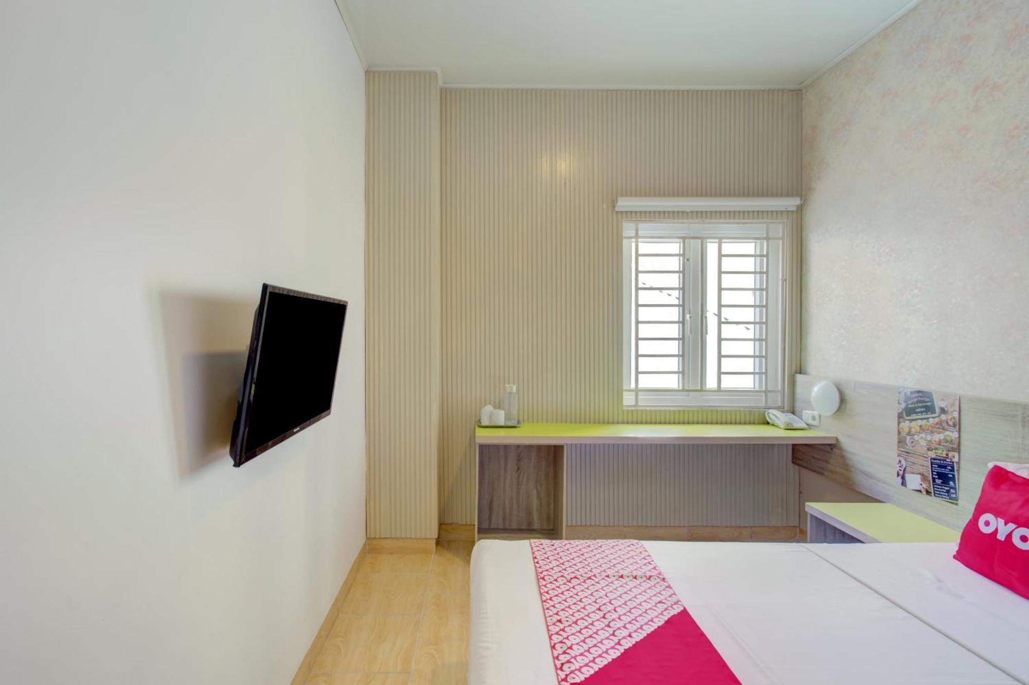 Hotel O Gambir Near Juanda Station Formerly Bunga Dahlia Yakarta Exterior foto